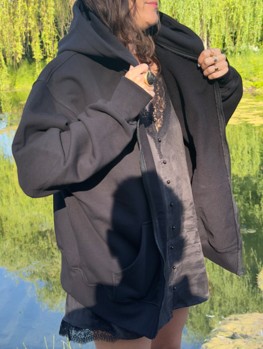 ZIP HOODIE: ALL-BLACK