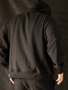 HOODIE: ALL-BLACK