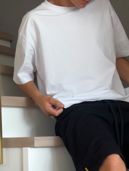 T-SHIRT: ALL-WHITE